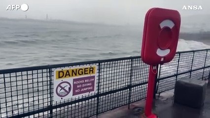 Скачать видео: Maltempo in Inghilterra, il passaggio a Dover della tempesta Ciaran