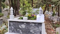 Bursa'da babasının mezarından çiçek çalan hırsıza bu notu bıraktı
