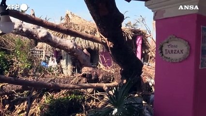 Uragano Otis, ad Acapulco distrutta la "casa di Tarzan"