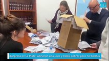 ¡Sorpresa en La Plata! Abrieron una urna y había sobres pero no boletas