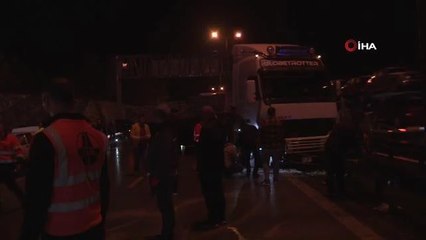 Kocaeli TEM Otoyolu'nda Zincirleme Trafik Kazası