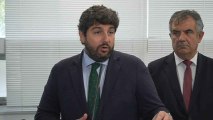 Fernando López Miras, presidente de la Región de Murcia, este jueves, criticando el pacto del PSOE para la investidura de Pedro Sánchez.