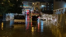 İstanbul'da yağışın da etkisiyle trafikte yoğunluk yaşanıyor