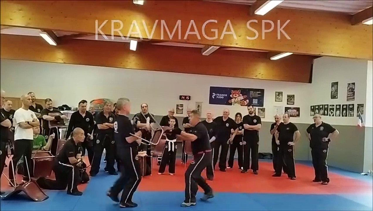 KRAVMAGA SPK AVEC CHAISE CONTRE COUTEAU