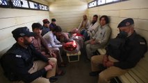 Refugiados afganos colapsan la frontera de Pakistán entre arrestos y expulsiones forzosas