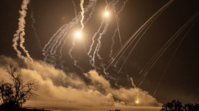 Ejército israelí afirmó haber cercado Gaza en medio de guerra con Hamás