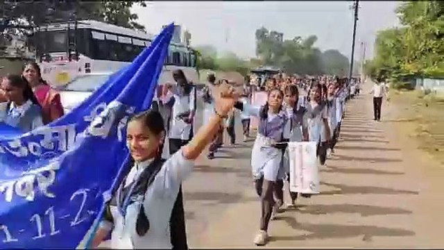 मतदान जागरूकता के लिए निकाली रैली, देखें वीडियो