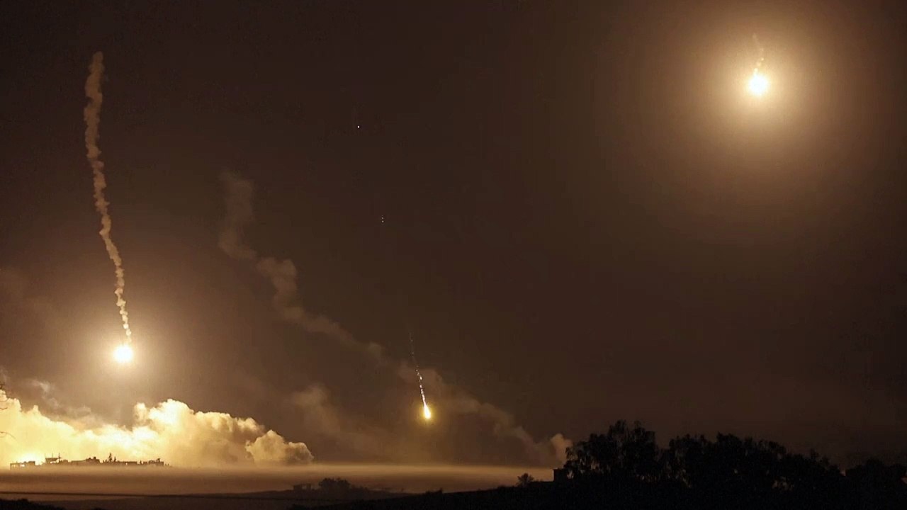 Israelische Armee: Gaza-Stadt umstellt