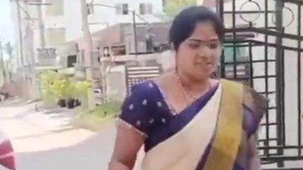 తిరుపతి జిల్లా: శ్రీవారి దర్శనంకు మహిళా నేత... అరెస్ట్ చేసిన ఐటీ