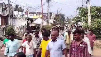 విజయనగరం: జిల్లాలో ఉద్రిక్తత.. కదంతొక్కిన గ్రామస్తులు