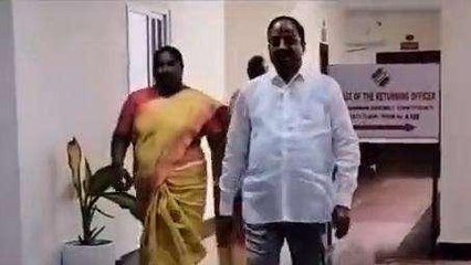 ఖమ్మం: తొలిరోజు నామినేషన్ దాఖలు చేసిన మాజీ మంత్రి