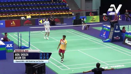 Скачать видео: Aidil Sholeh berhempas pulas aksi 3 set ketepikan cabaran Jason Teh untuk ke separuh akhir Badminton KL Masters 2023