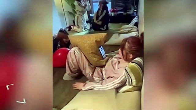 Üşengeç kızın ekran kaydırma yöntemi