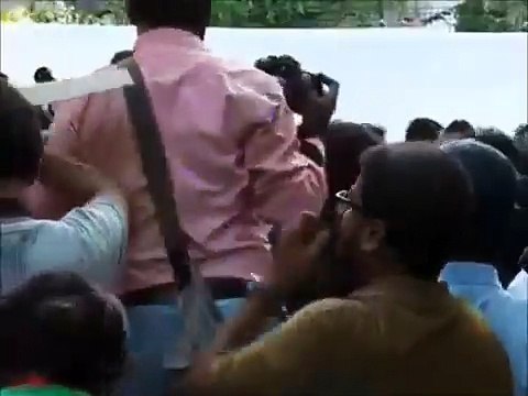 Shahrukh Khan celebrates 47th birthday with press