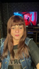 Cantora gospel Beatriz desabafa após imagens comprometedoras bebendo e fumando antes de culto