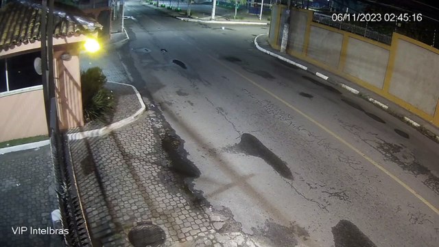 VÍDEO: Homem tenta correr, mas é assassinado por dupla em Lauro de Freitas