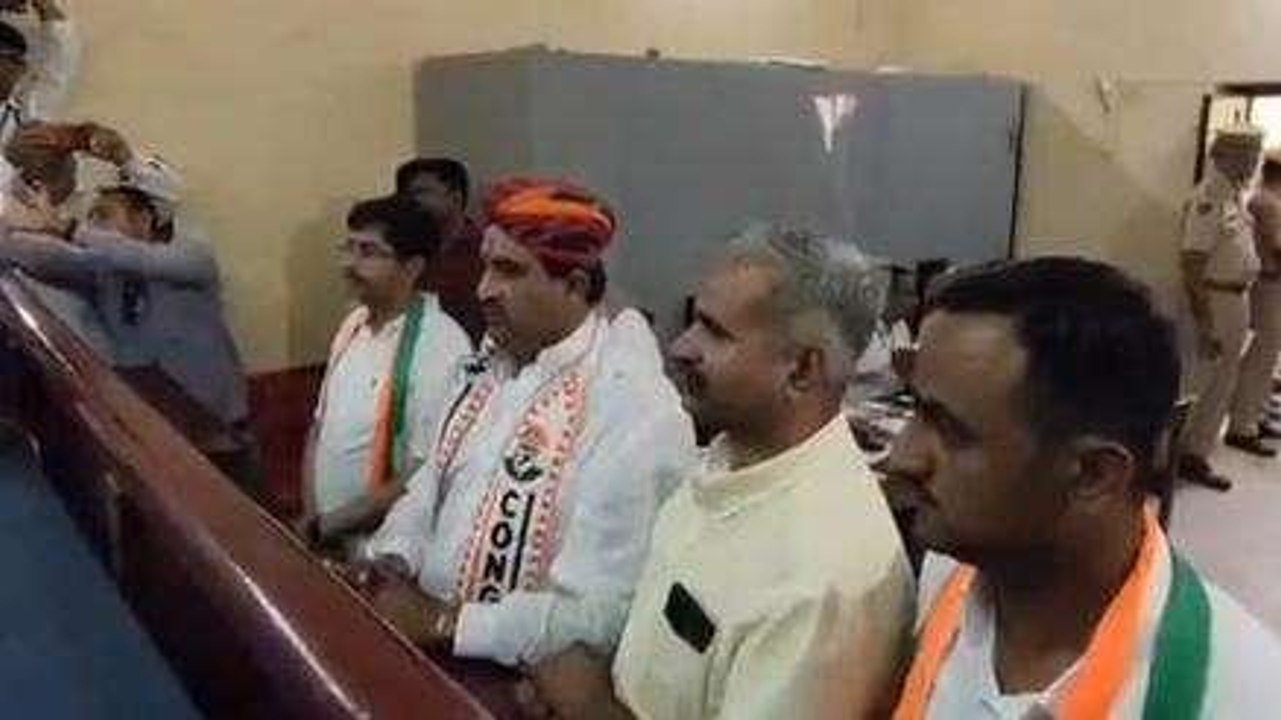 पोकरणः कांग्रेस उम्मीदवार शालेह मोहम्मद ने किया नामांकन दाखिल, जानिए पूरी खबर