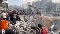 Bombe sui campi profughi a Gaza, 