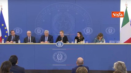 Meloni: Telefonata comici russi? Questione gestita con leggerezza, ha esposto la Nazione