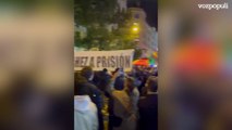 Cientos de personas se manifiestan frente a la sede del PSOE para protestar contra la amnistía