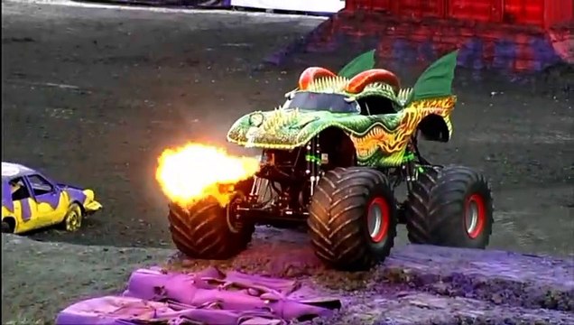 Monster Jam Oakland CA 2015 Freestyle