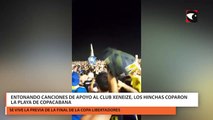 Entonando canciones de apoyo al club Xeneize, los hinchas coparon la playa de Copacabana