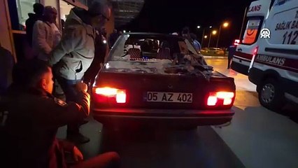 Samsun'da otomobile düzenlenen pompalı tüfekli saldırıda 3 kişi yaralandı