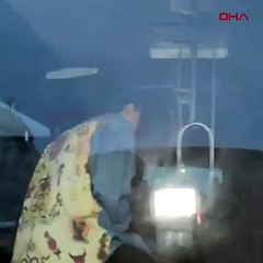 Sıla Doğu, polisin taktığı plastik kelepçeyi kopardı