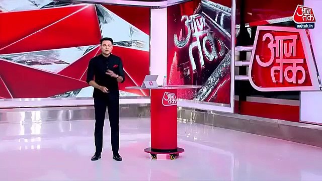 Congress are filling their houses with looted money: Modi