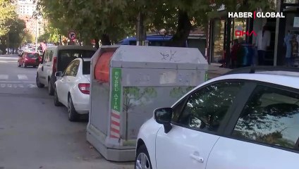 Kadıköy'de ilginç anlar1 2 gün kaldığı çöp konteynerinden vinçle çıkarıldı