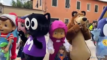 Fra maltempo e polemiche, grande folla al Lucca Comics