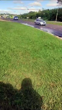 Condutores devem ter cuidado devido à óleo na pista próximo à entrada do Parque Industrial, em Umuarama