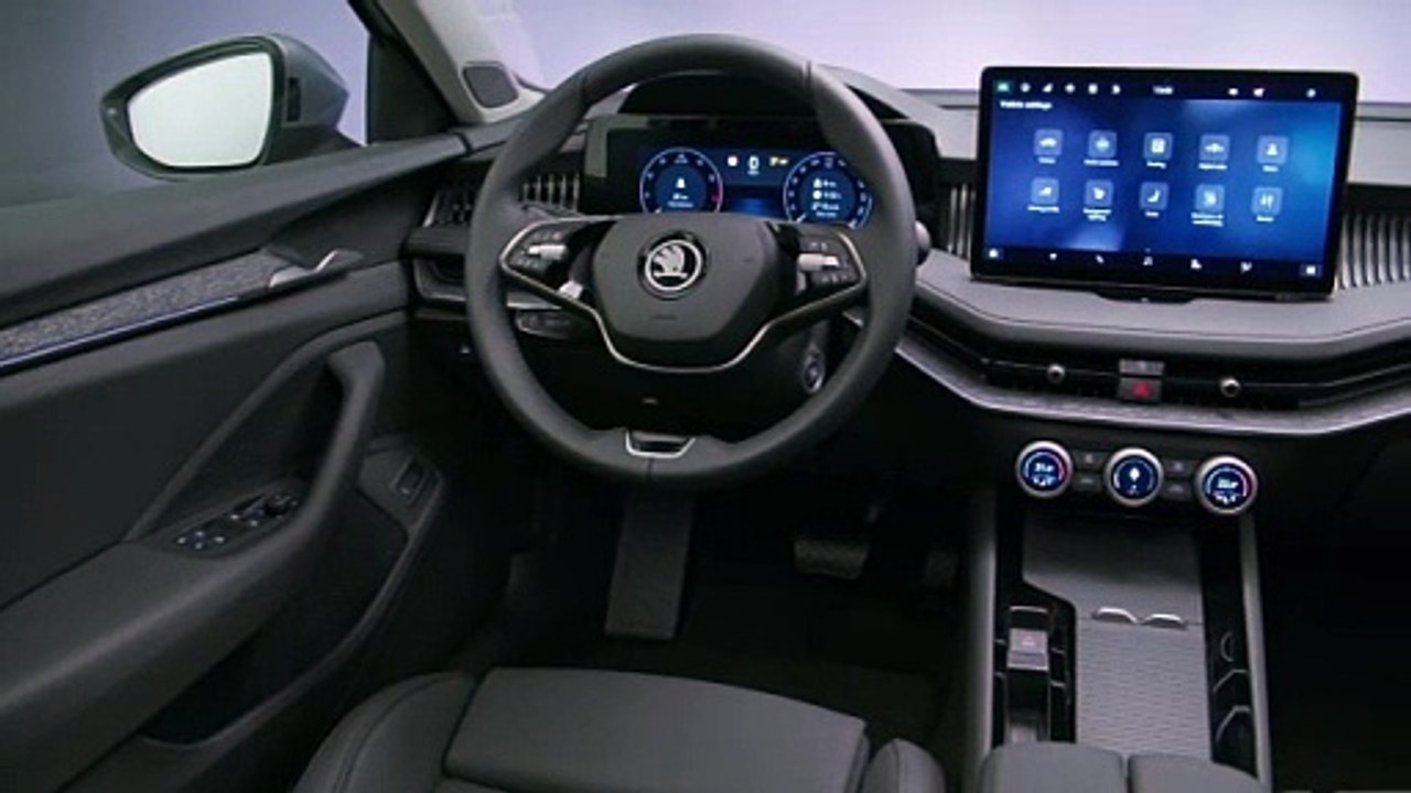 La quatrième génération de la berline à hayon Skoda Superb propose un design intemporel affiné