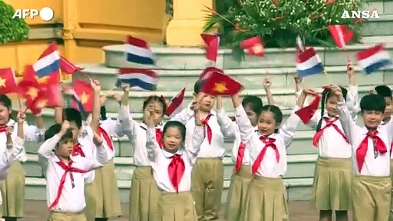 Vietnam-Olanda, i premier Pham Minh Chinh e Rutte in bicicletta