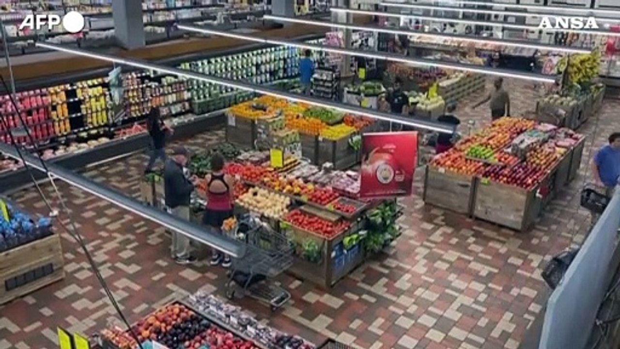 Usa, la Fed lascia i tassi ai massimi da 22 anni: "Ma la stretta non e' finita"