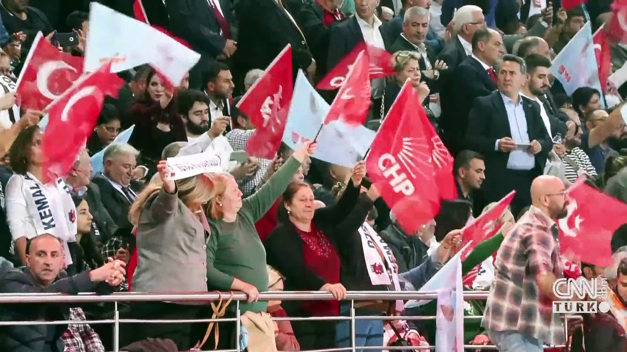 Kılıçdaroğlu'ndan kurultayda Akşener'e "hançer" mesajı