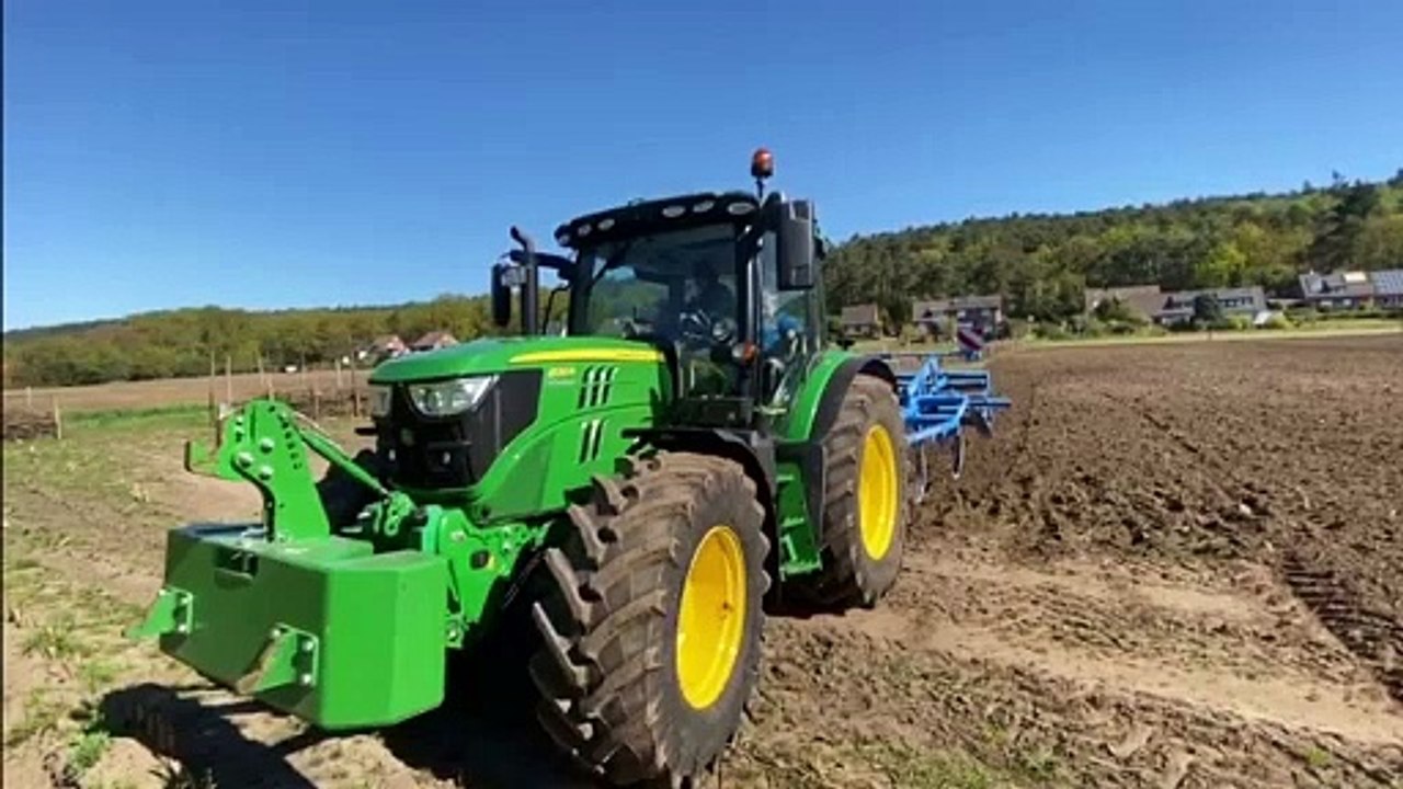 121 Grubbern mit John Deere 6130 R