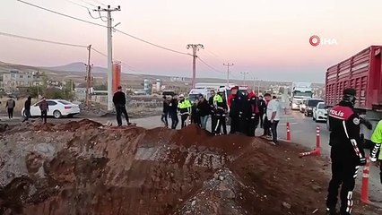 Une voiture s'est écrasée sur un chantier de construction à Bitlis : 4 blessés