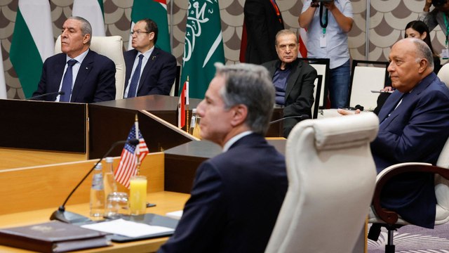 Blinken reiteró el apoyo de Estados Unidos para establecer pausas humanitarias en el conflicto entre Israel y Hamás