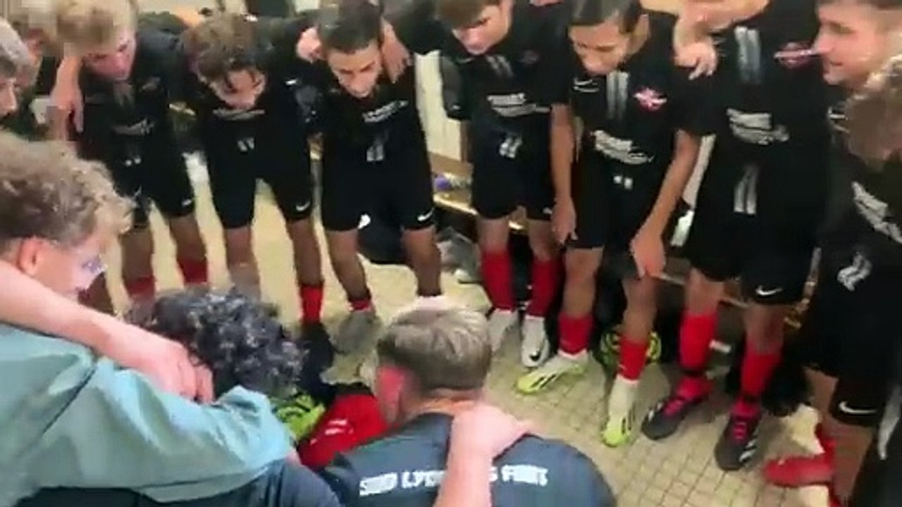 LE "VICTORY SONG" DE NOS U17M-D2 APRES LEUR SUCCES A STE FOY LES LYON !