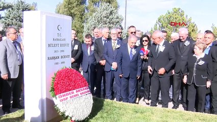 L'anniversaire de la mort de Bülent Ecevit a été commémoré par une cérémonie