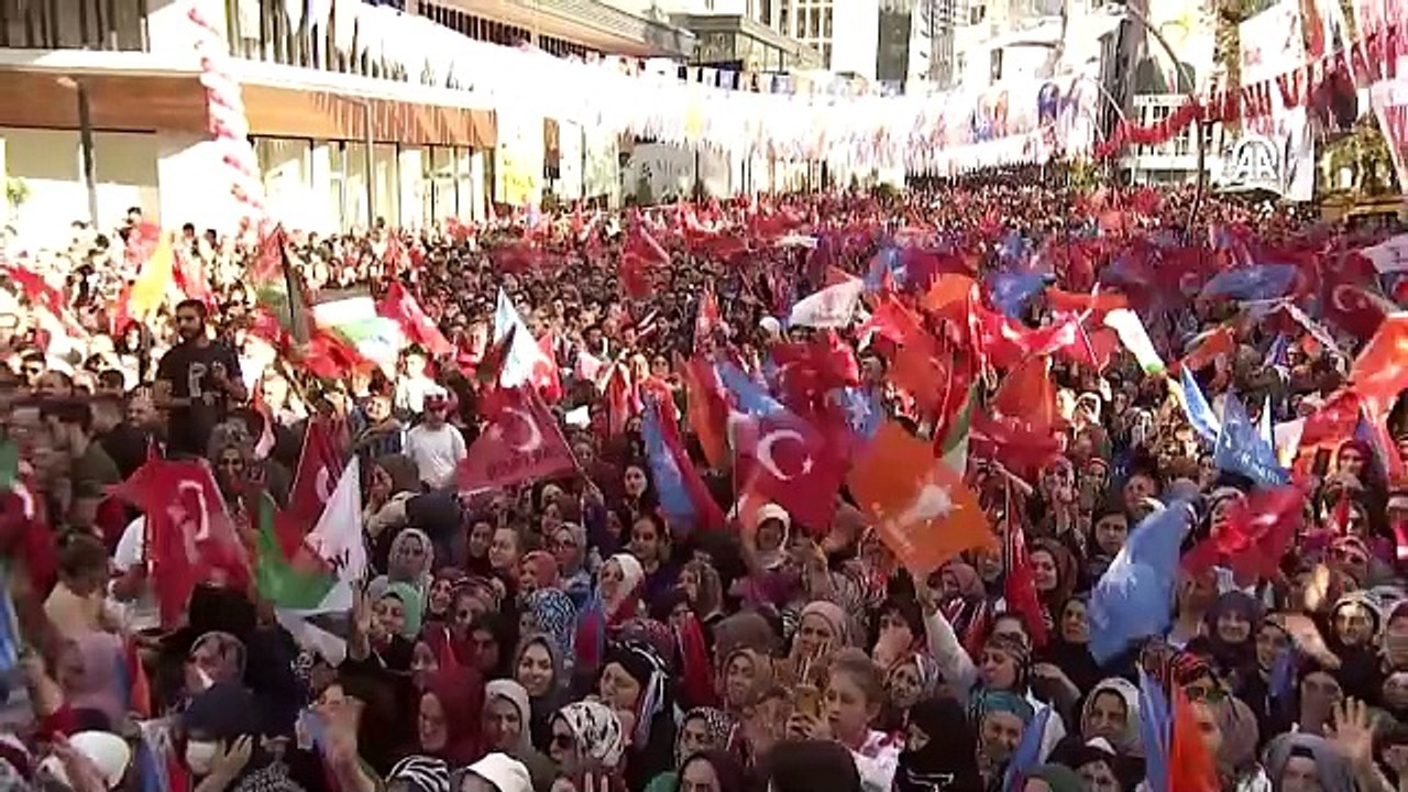 Cumhurbaşkanı Erdoğan: "Bay bay Kemal, terörist başı Demirtaş'a, Kavala'ya 'bay bay' dedi. Kazanan zat da Demirtaş ve Kavala'ya selam verdi. Al birini vur diğerine"
