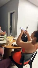 Blogueiros 'entregam' Cristian Bell e Rafa Moreira juntos em jantar