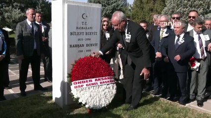 Une cérémonie de commémoration a eu lieu à l'occasion de l'anniversaire de la mort de Bülent Ecevit