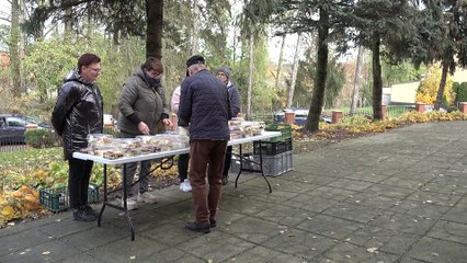 Sprzedaż ciast w szczytnym celu w północnej Wielkopolsce