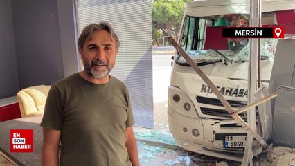 Mersin'de minibüs kazası: Düğün salonuna girdi