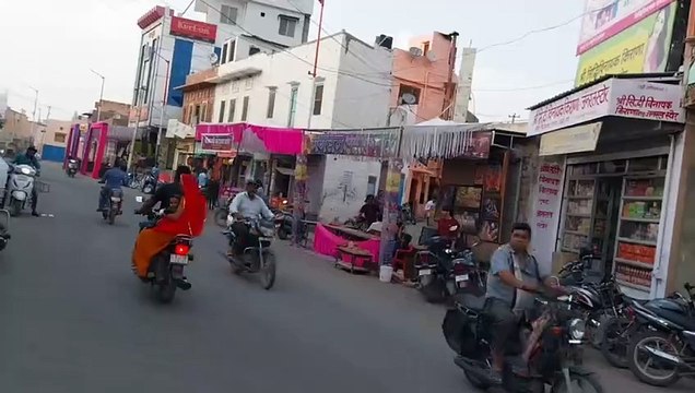 शहर के प्रमुख बाजारों का बदला रंग, दीपोत्सव के लिए होने लगे तैयार