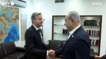 Israele, stretta di mano tra Netanyahu e Blinken