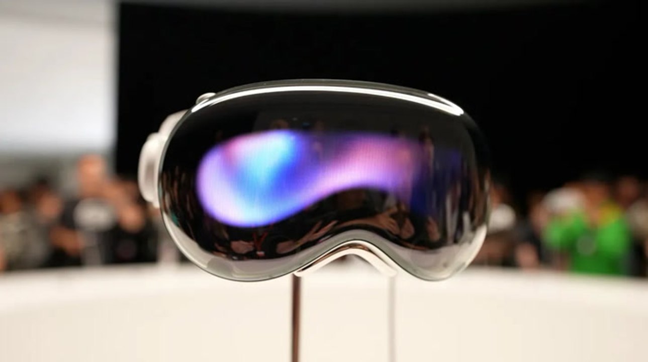 Apple Vision Pro Reality Headset Tested | Tom's Guide