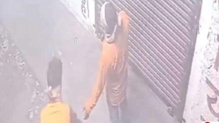 पाली: रात 2 बजे शटर तोड़ दुकान में घुसे चोर, महंगी शराब चुराकर ले गए, वारदात CCTV में कैद